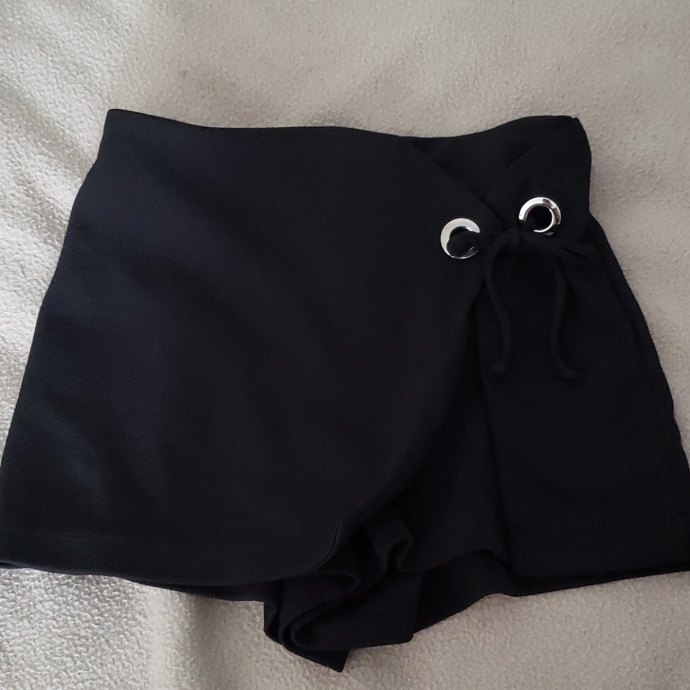 Girls black cross over tie mini skort